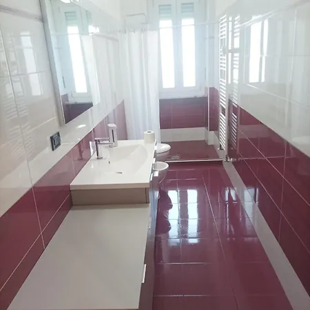 The Big Three Apartman *